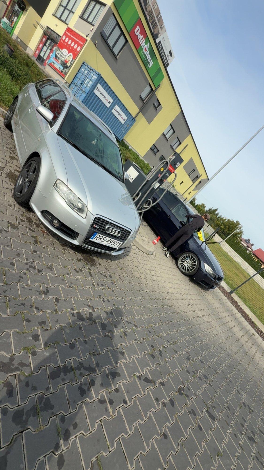 Numer rejestracyjny RRS 48591 posiada ZASŁAW Skrzyniowe 0.8t 265 SU - RRS48591