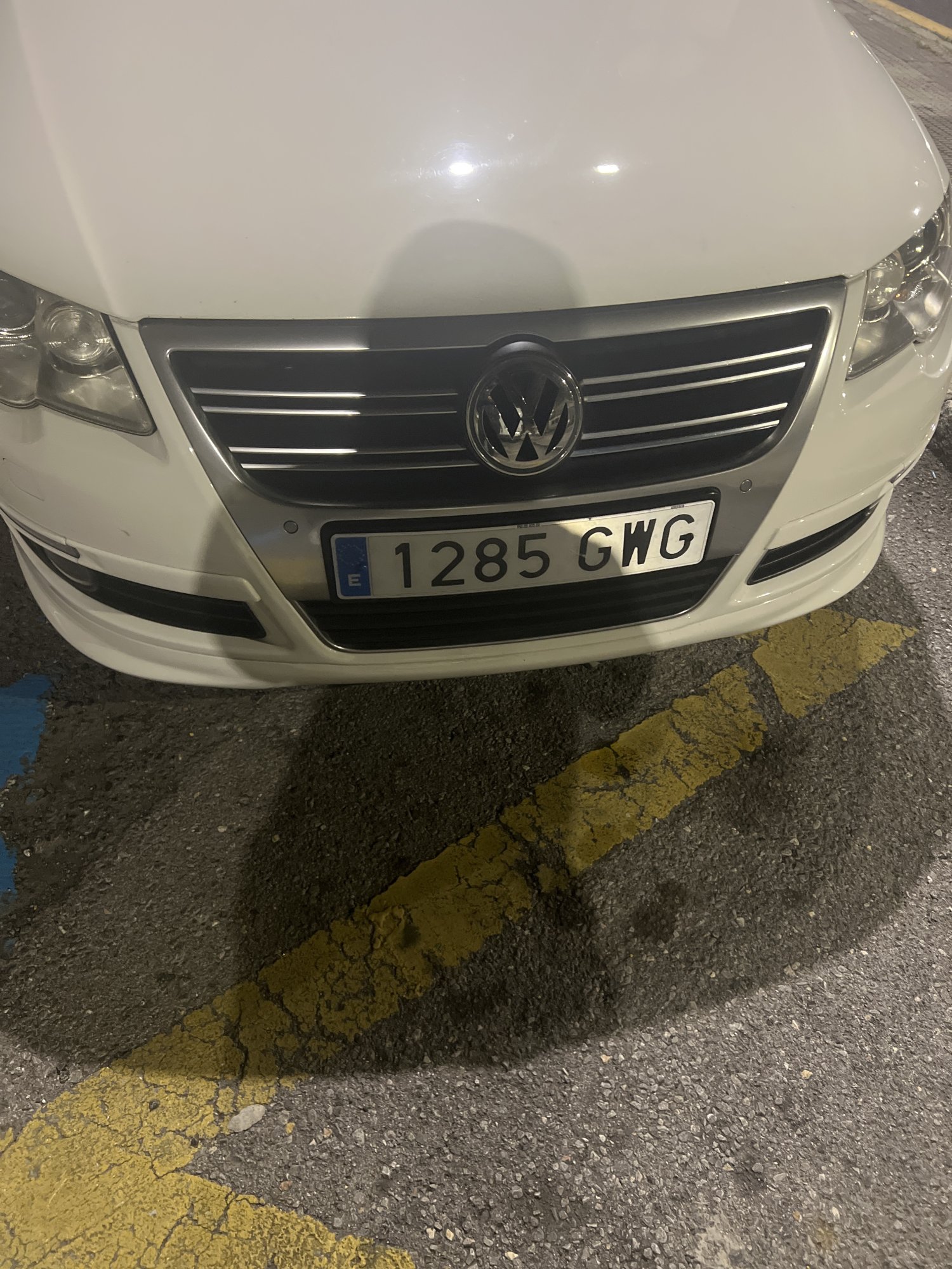 Numer rejestracyjny 1285GWG posiada VOLKSWAGEN PASSAT