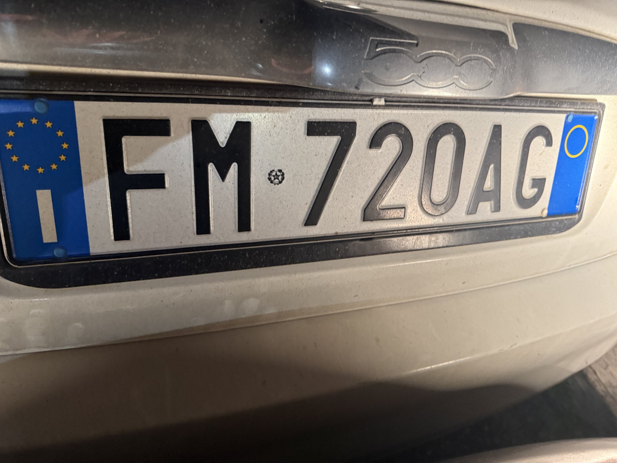 Numer rejestracyjny FM720AG posiada FIAT 500