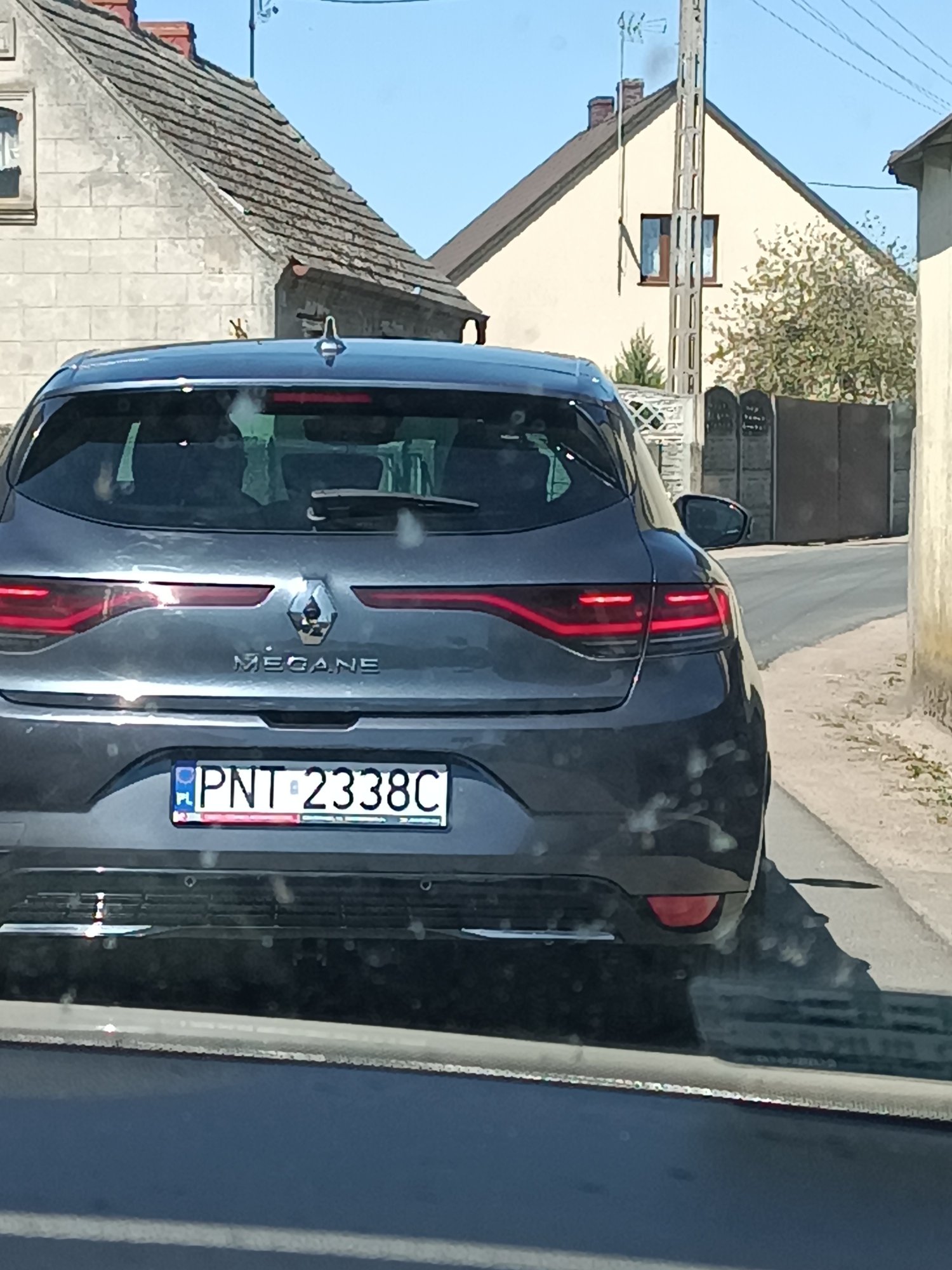 Numer rejestracyjny PNT 2338C posiada RENAULT Megane IV dCi MR`20 E6d R.S. Line Blue 115 - PNT2338C