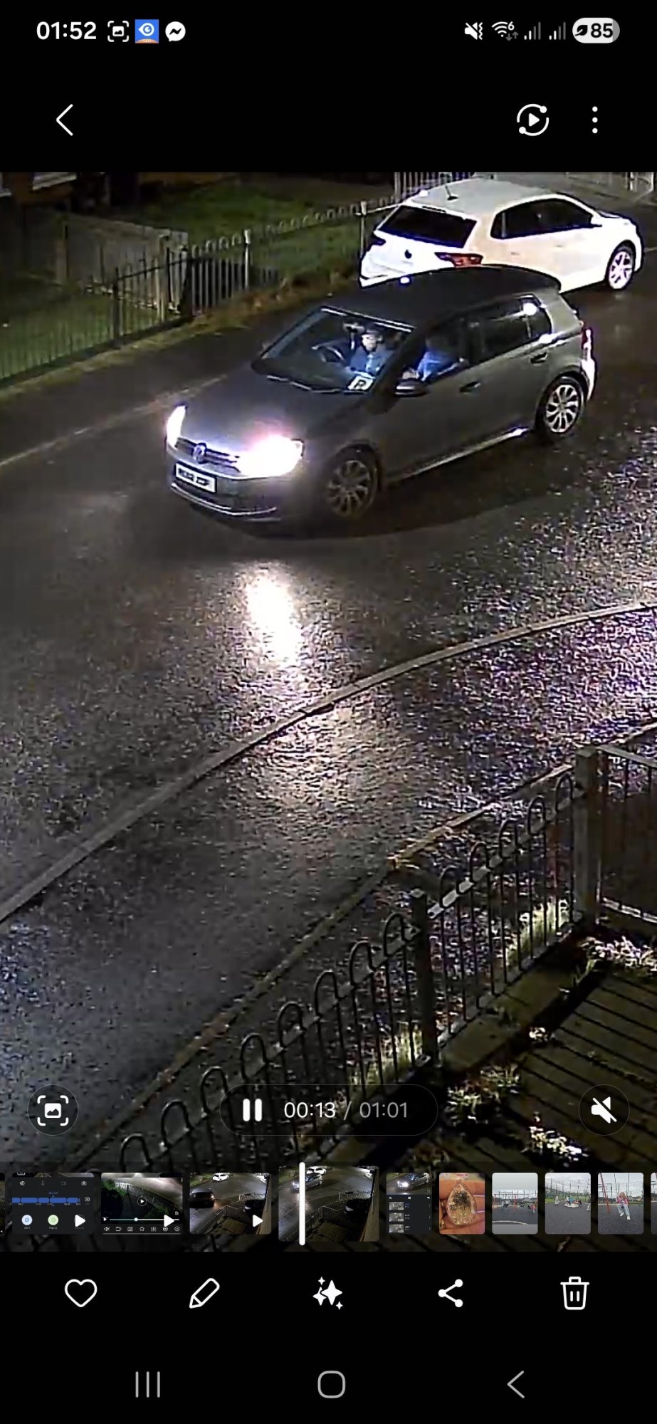 Numer rejestracyjny M09CCMF posiada Volkswagen 