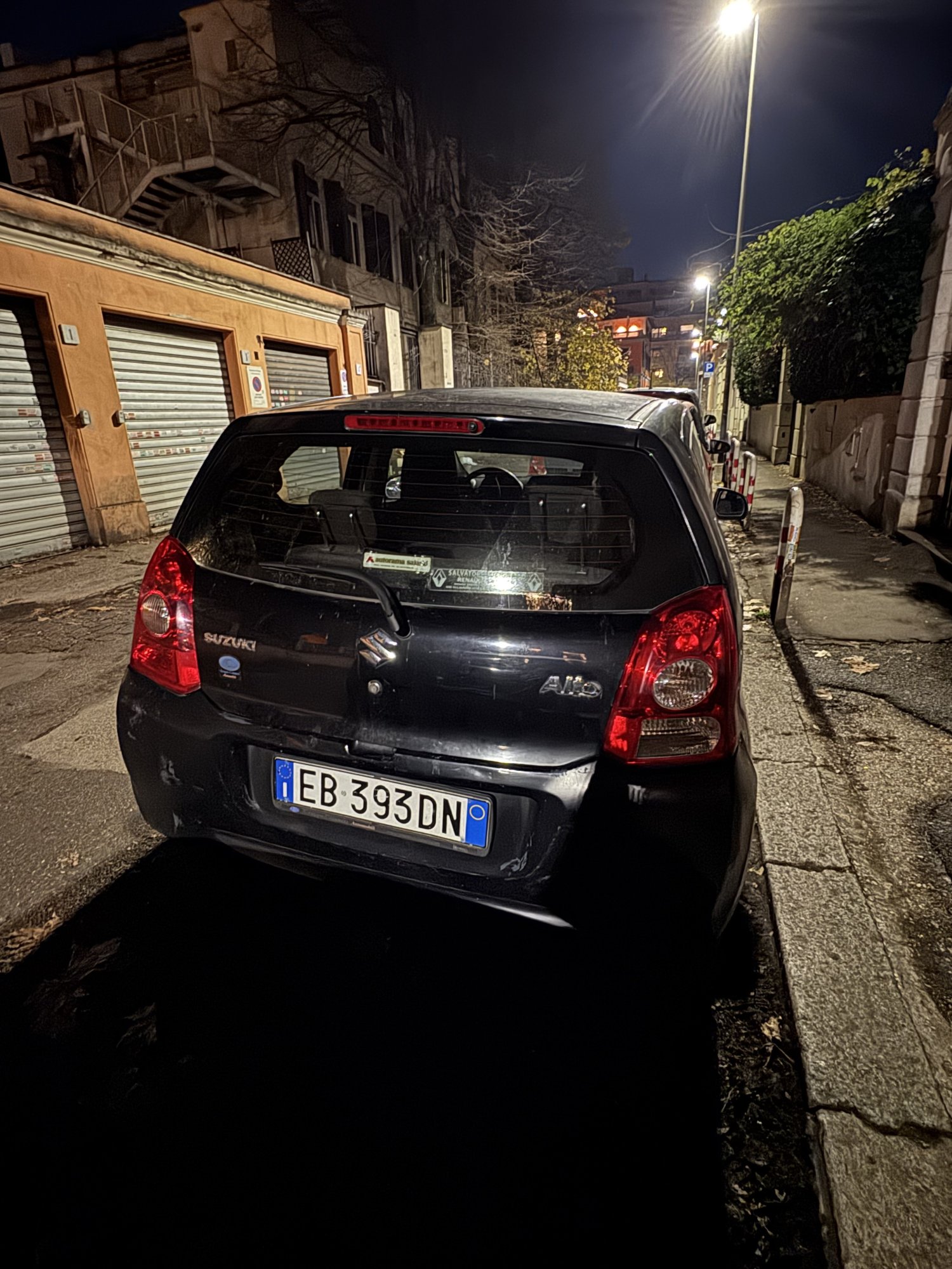 Numer rejestracyjny EB393DN posiada SUZUKI Alto