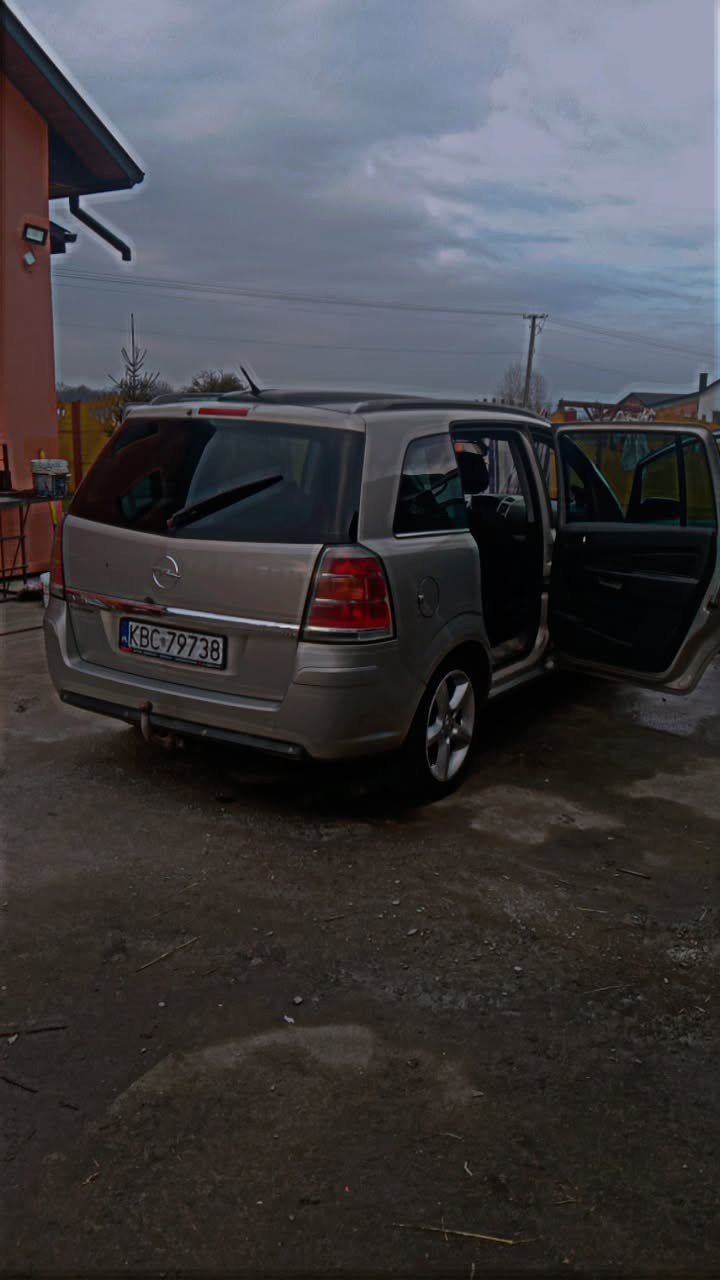 Numer rejestracyjny KBC 79738 posiada OPEL ZAFIRA - KBC79738