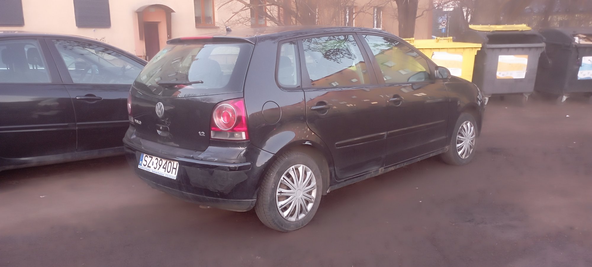 Numer rejestracyjny SZ 3940H posiada VOLKSWAGEN POLO - SZ3940H