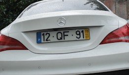 Numer rejestracyjny 12QF91 posiada Mercedes 