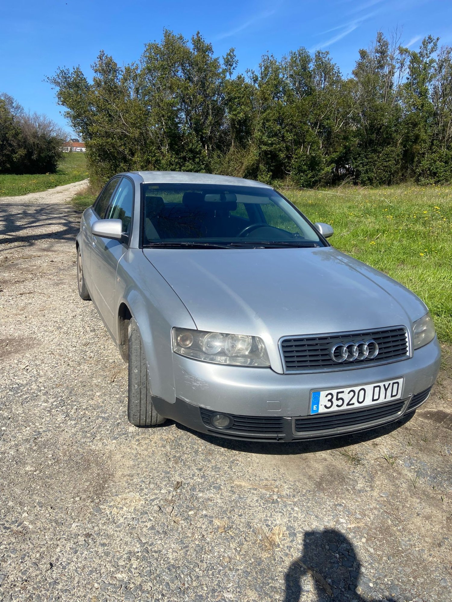 Numer rejestracyjny 3520DYD posiada AUDI A4