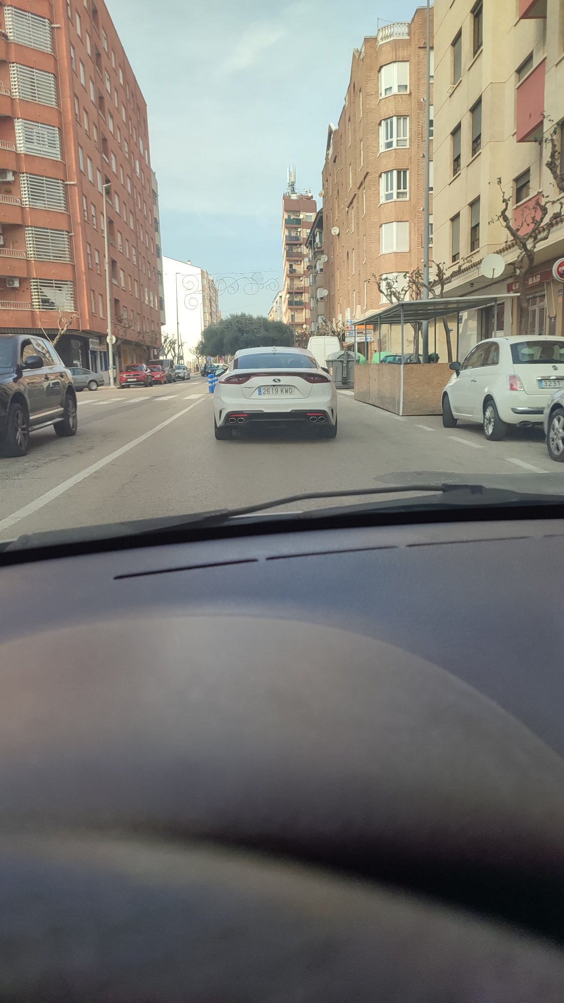 Numer rejestracyjny 2619KMG posiada BMW X5