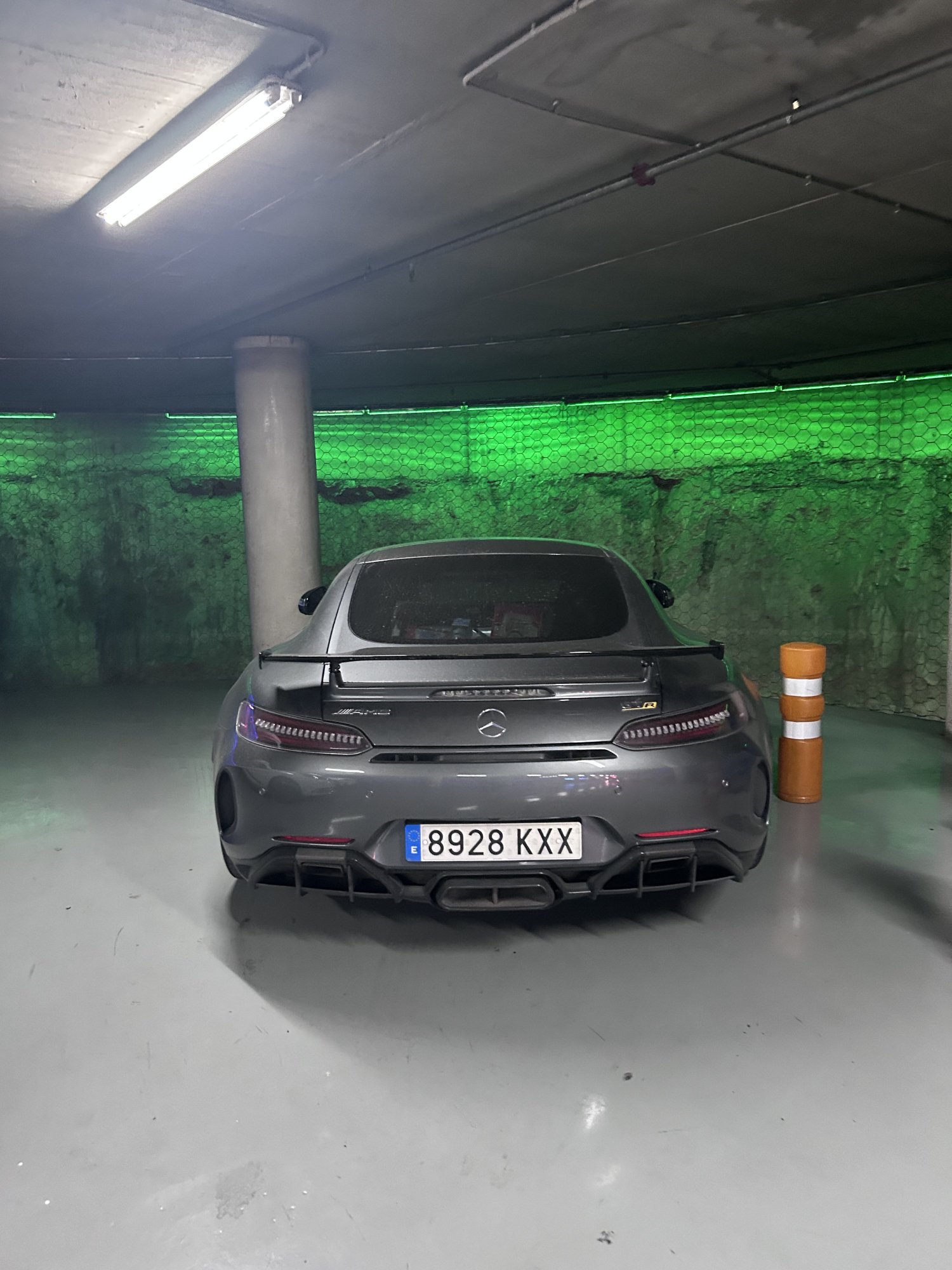 Numer rejestracyjny 8928KXX posiada MERCEDES AMG GT (190)