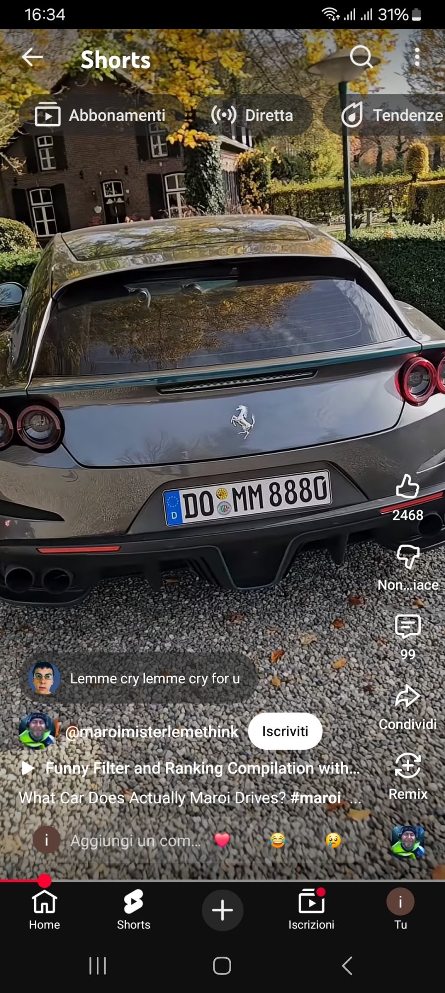Numer rejestracyjny DOMM8880 posiada Ferrari 