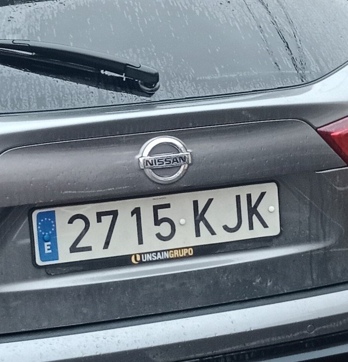 Numer rejestracyjny 2715KJK posiada NISSAN QASHQAI