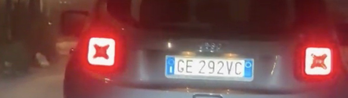 Numer rejestracyjny GE292VC posiada JEEP RENEGADE