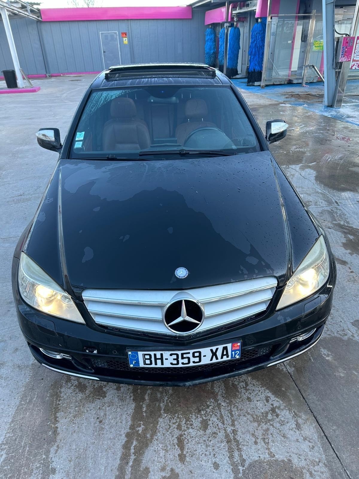 Numer rejestracyjny BH359XA posiada MERCEDES CLASSE C