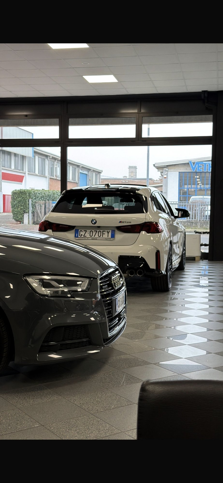 Numer rejestracyjny GZ070FY posiada BMW Serie 1