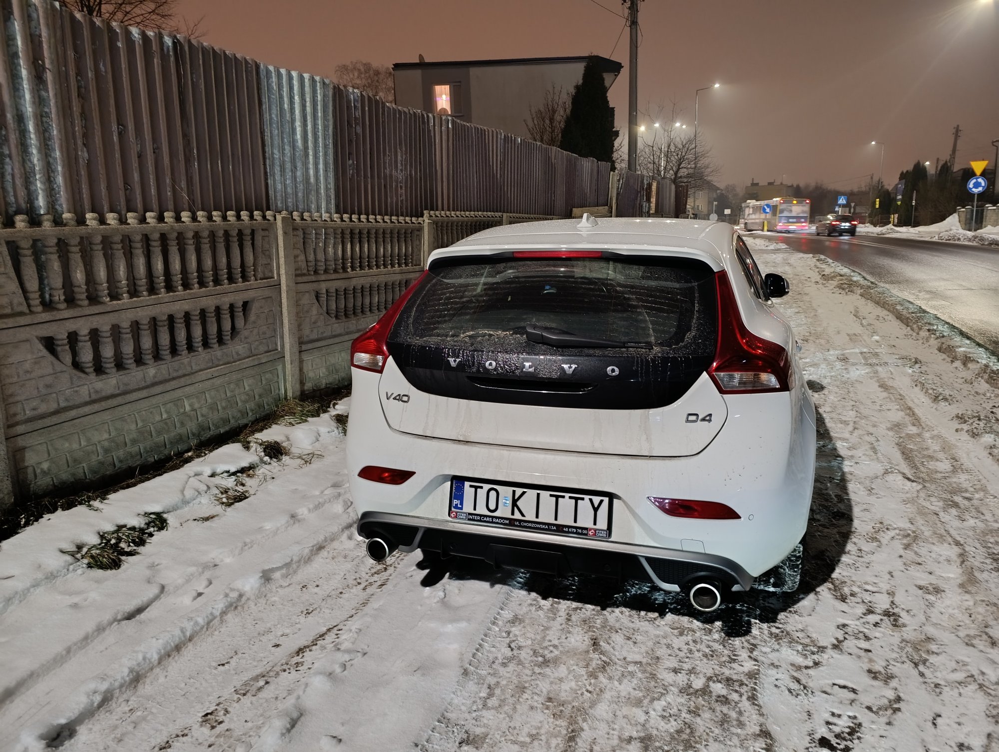 Numer rejestracyjny TKI 96910 posiada BMW 520i Kat. MR`95 E39 520i Kat. MR`95 E39 - TKI96910