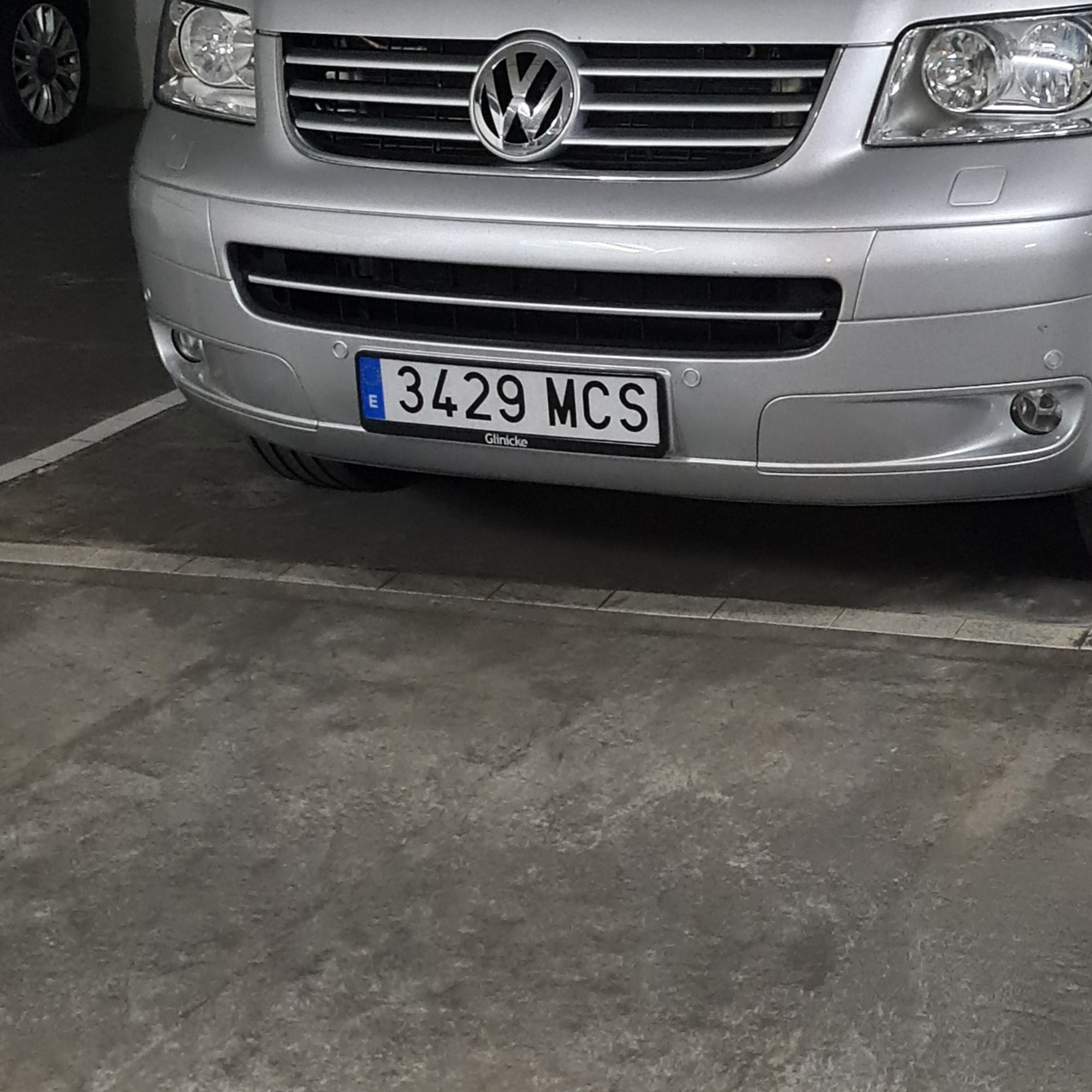 Numer rejestracyjny 3429MCS posiada VOLKSWAGEN MULTIVAN