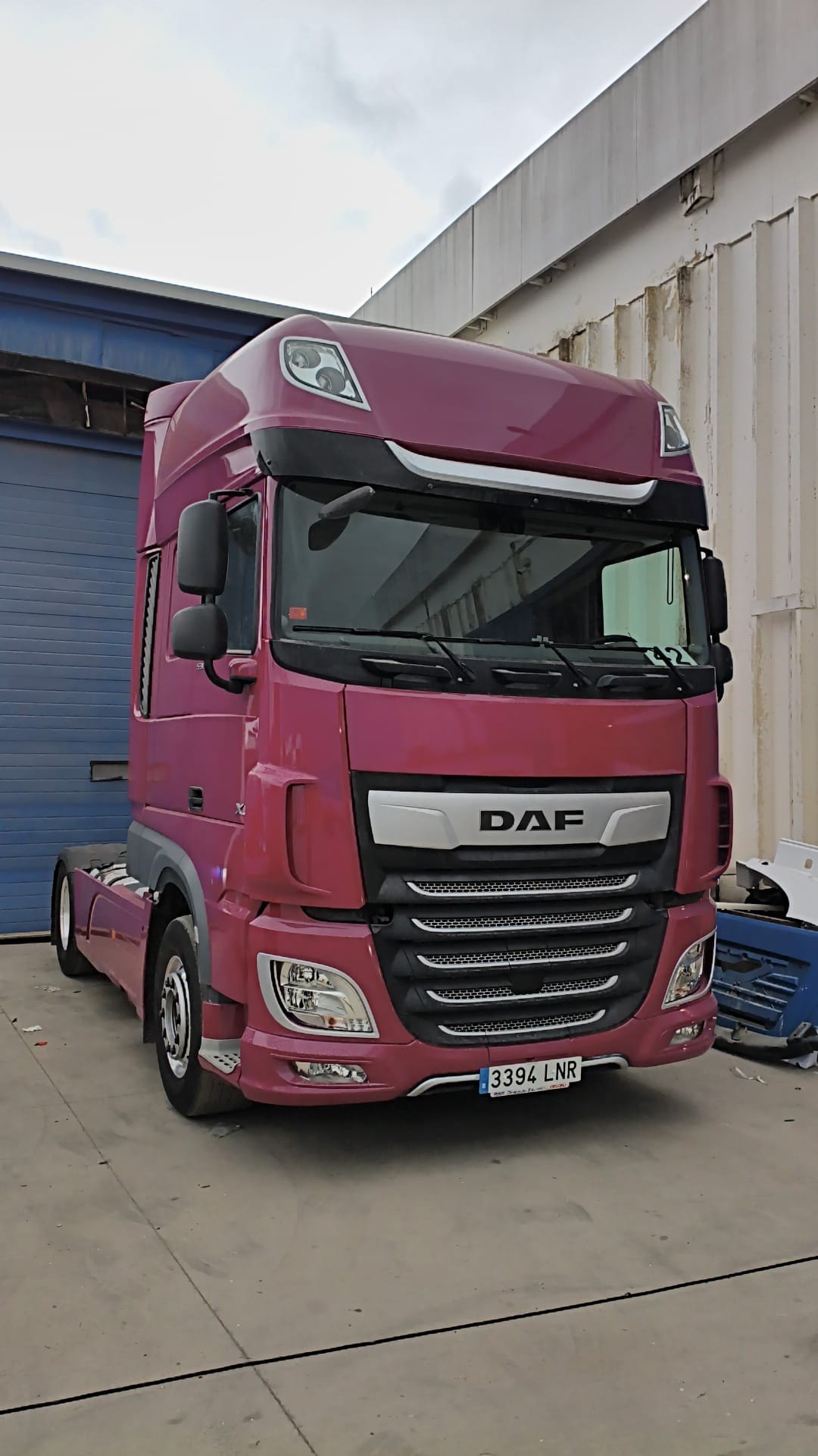 Numer rejestracyjny 3394LNR posiada DAF XF