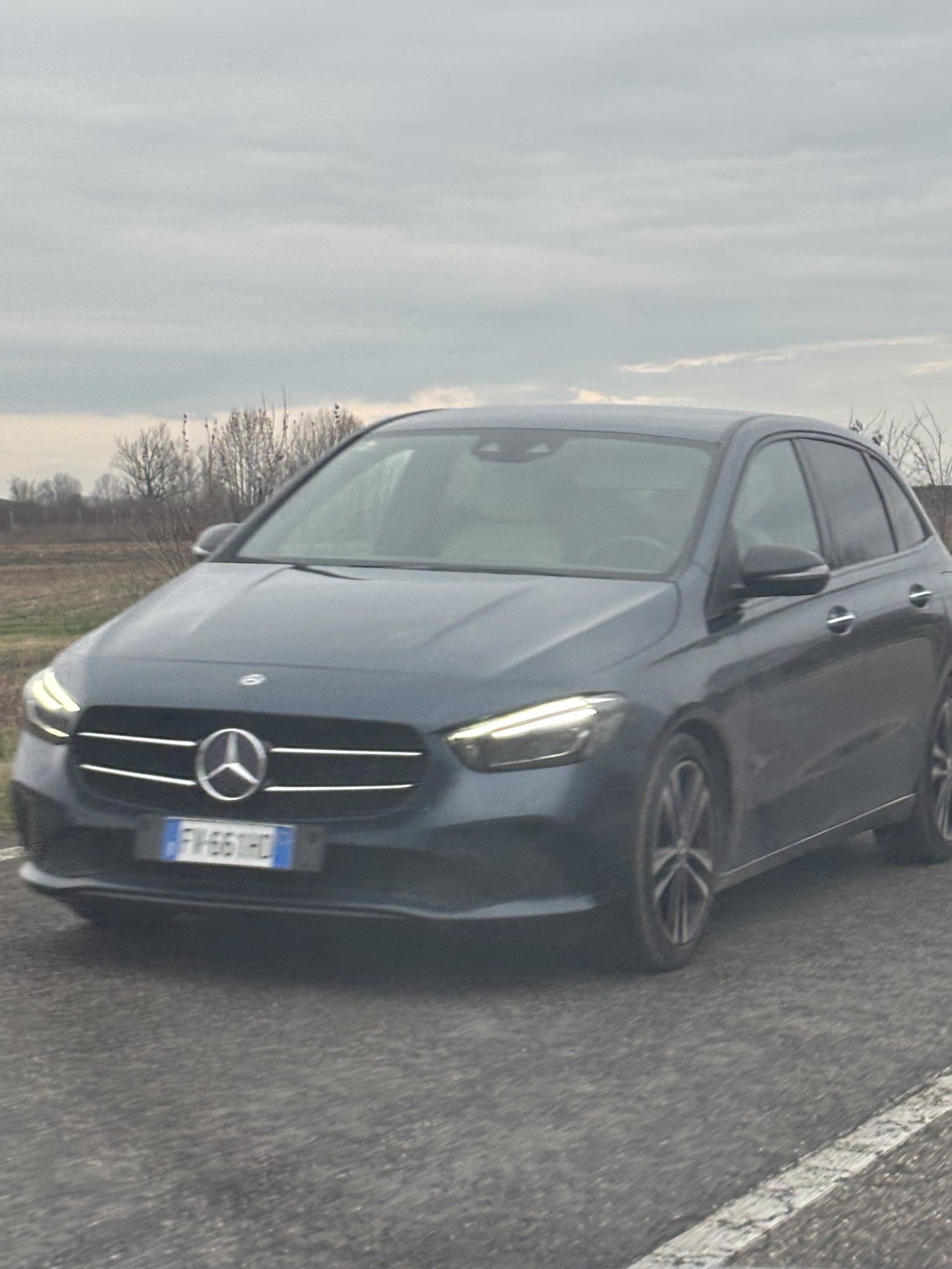 Numer rejestracyjny FW661LC posiada RENAULT Clio 4a serie