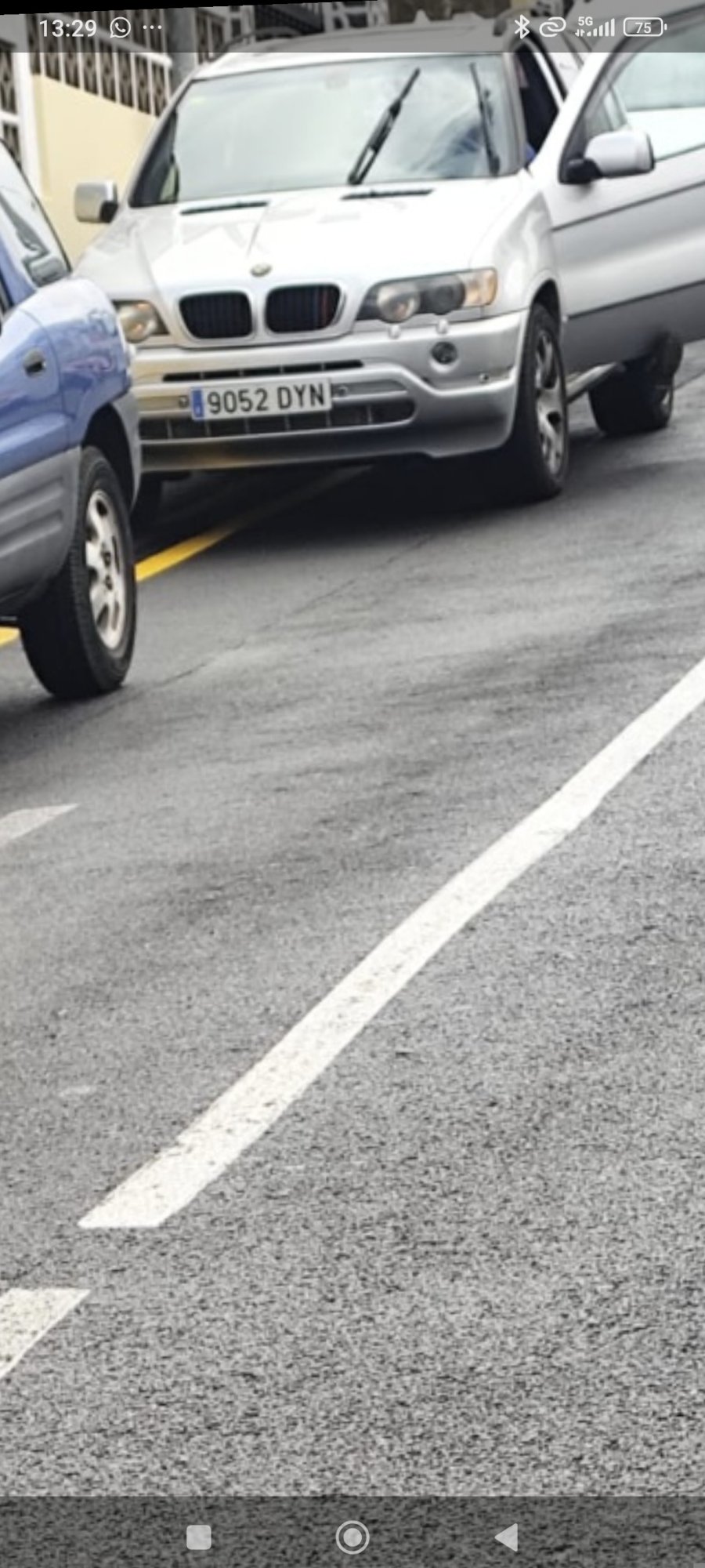 Numer rejestracyjny 9052DYN posiada BMW X5