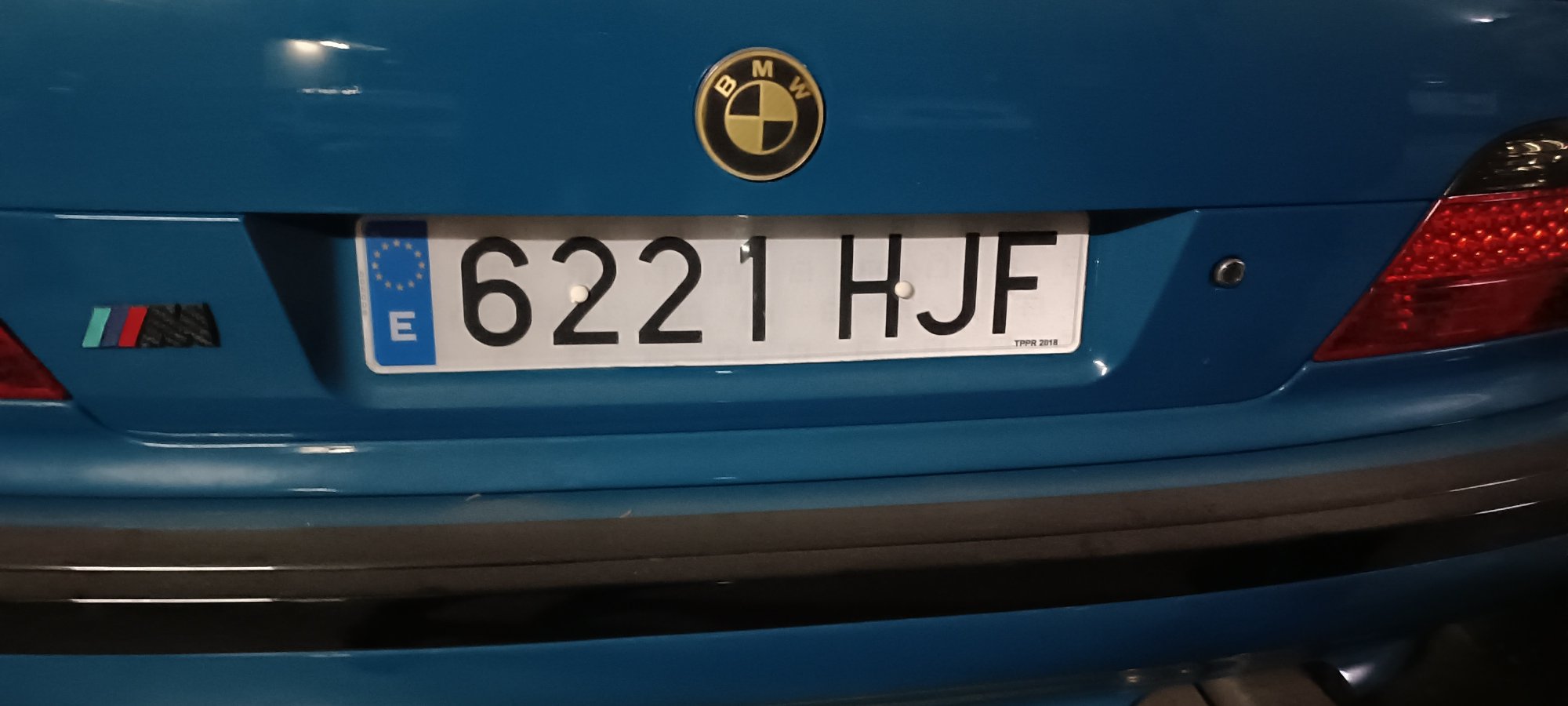 Numer rejestracyjny 6221HJF posiada BMW SERIE 7
