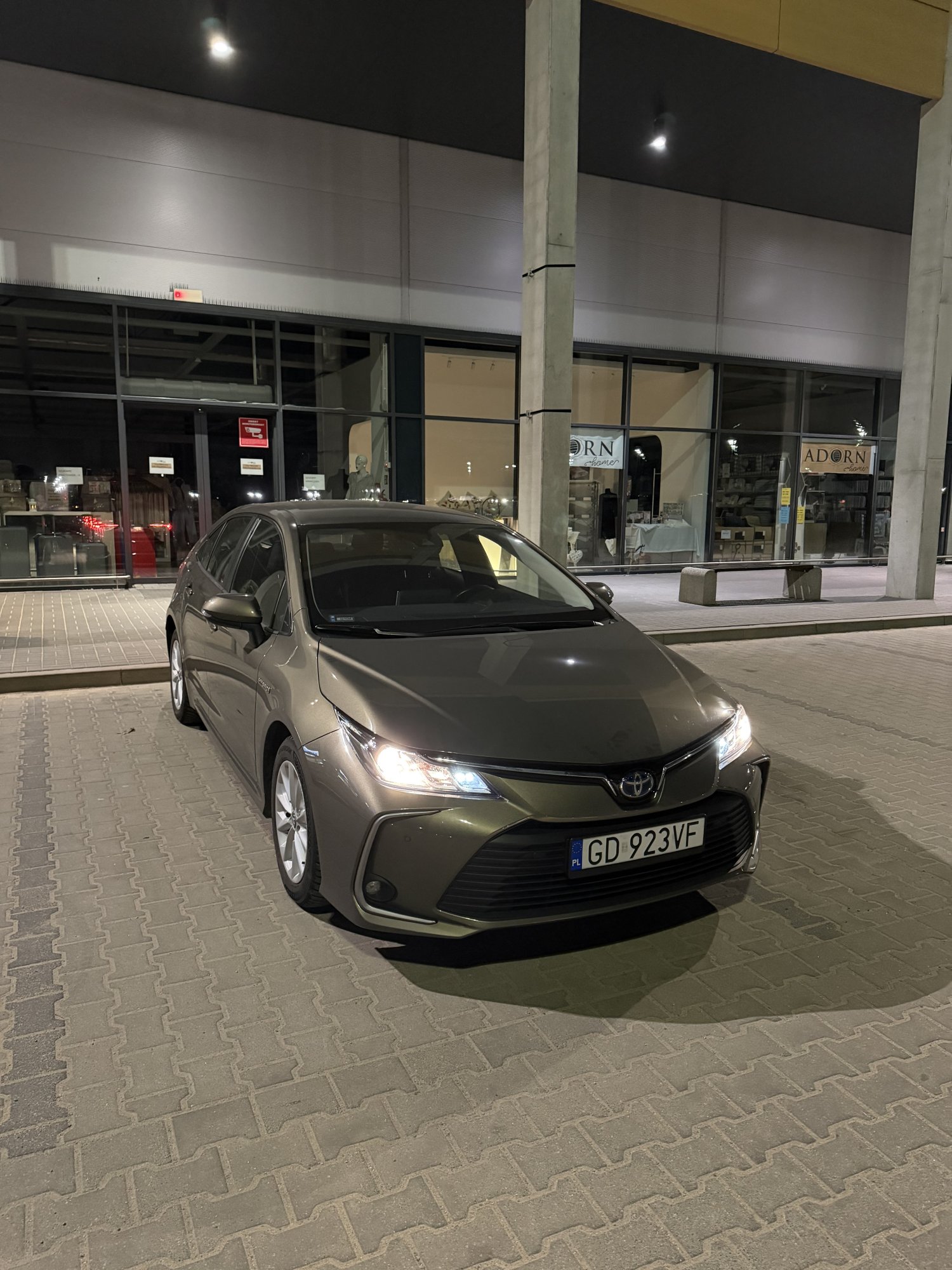 Numer rejestracyjny GD 923VF posiada TOYOTA Corolla 1.6 MR`19 E6 Comfort - GD923VF