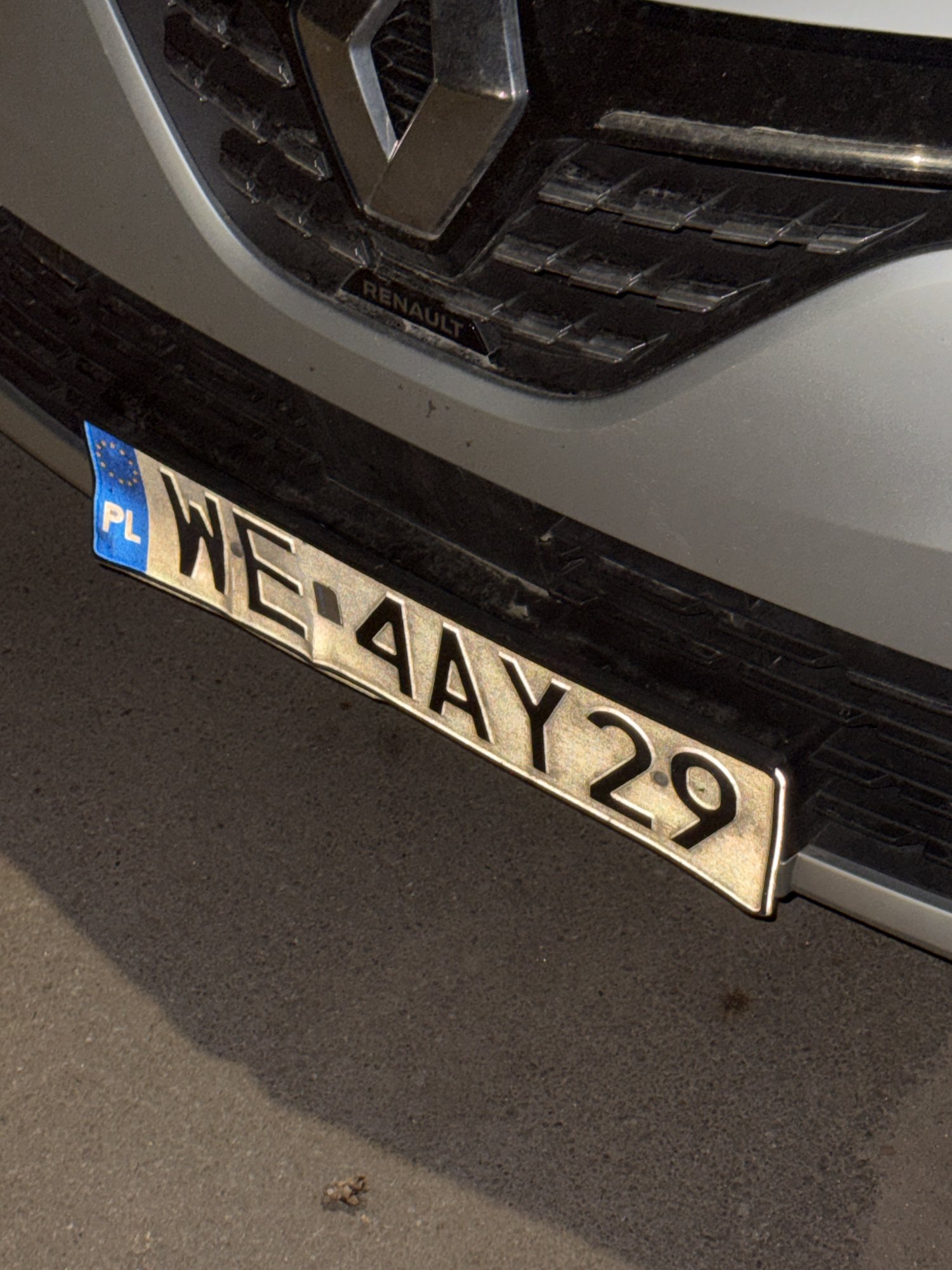 Numer rejestracyjny WE 4AY29 posiada RENAULT Clio V MR`23 E6d - WE4AY29