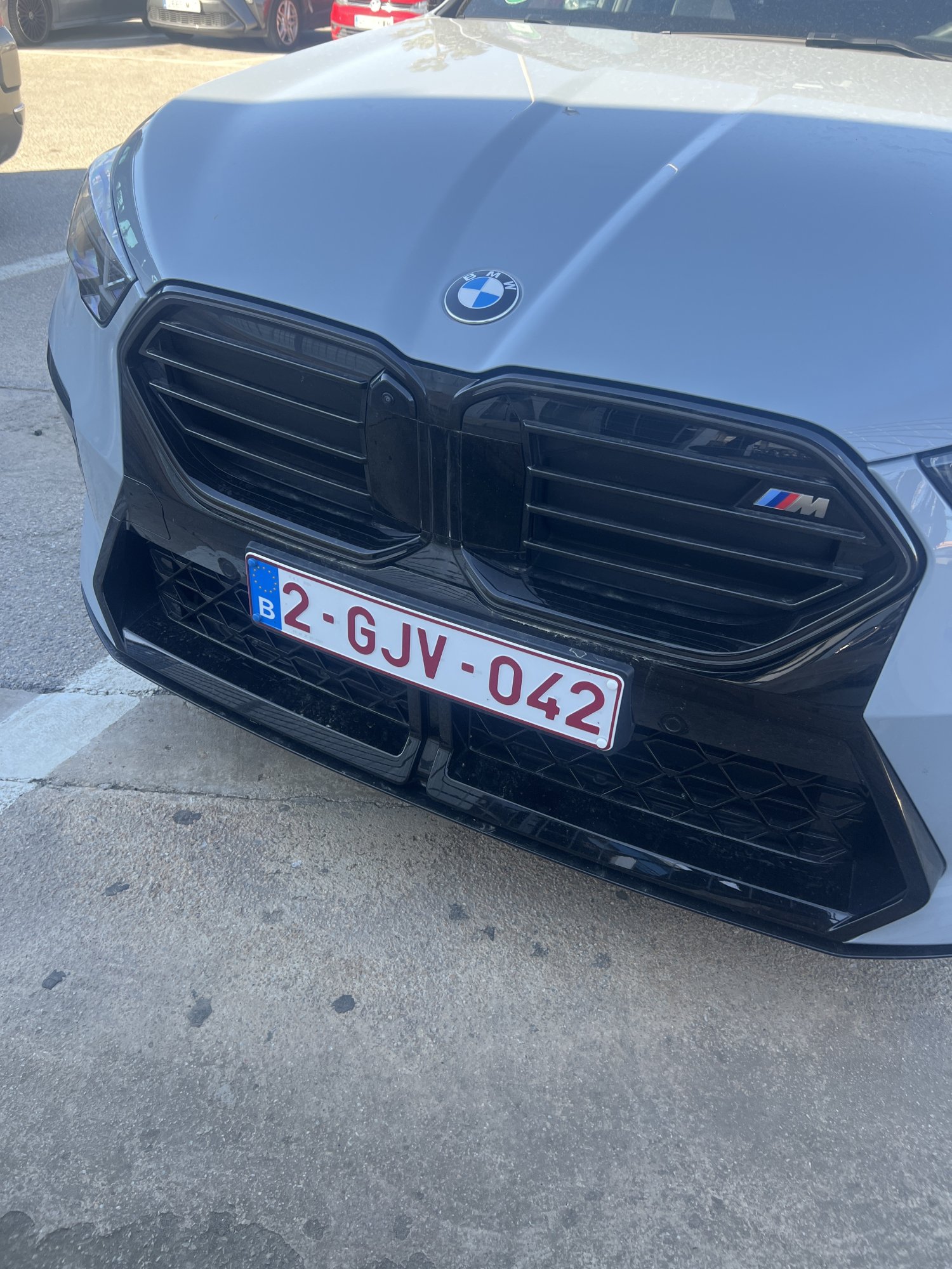 Numer rejestracyjny 2GJV042 posiada BMW  M