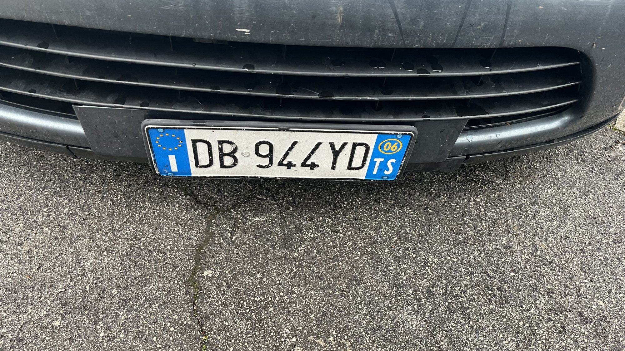 Numer rejestracyjny DB944YD posiada CITROEN C3 1a serie