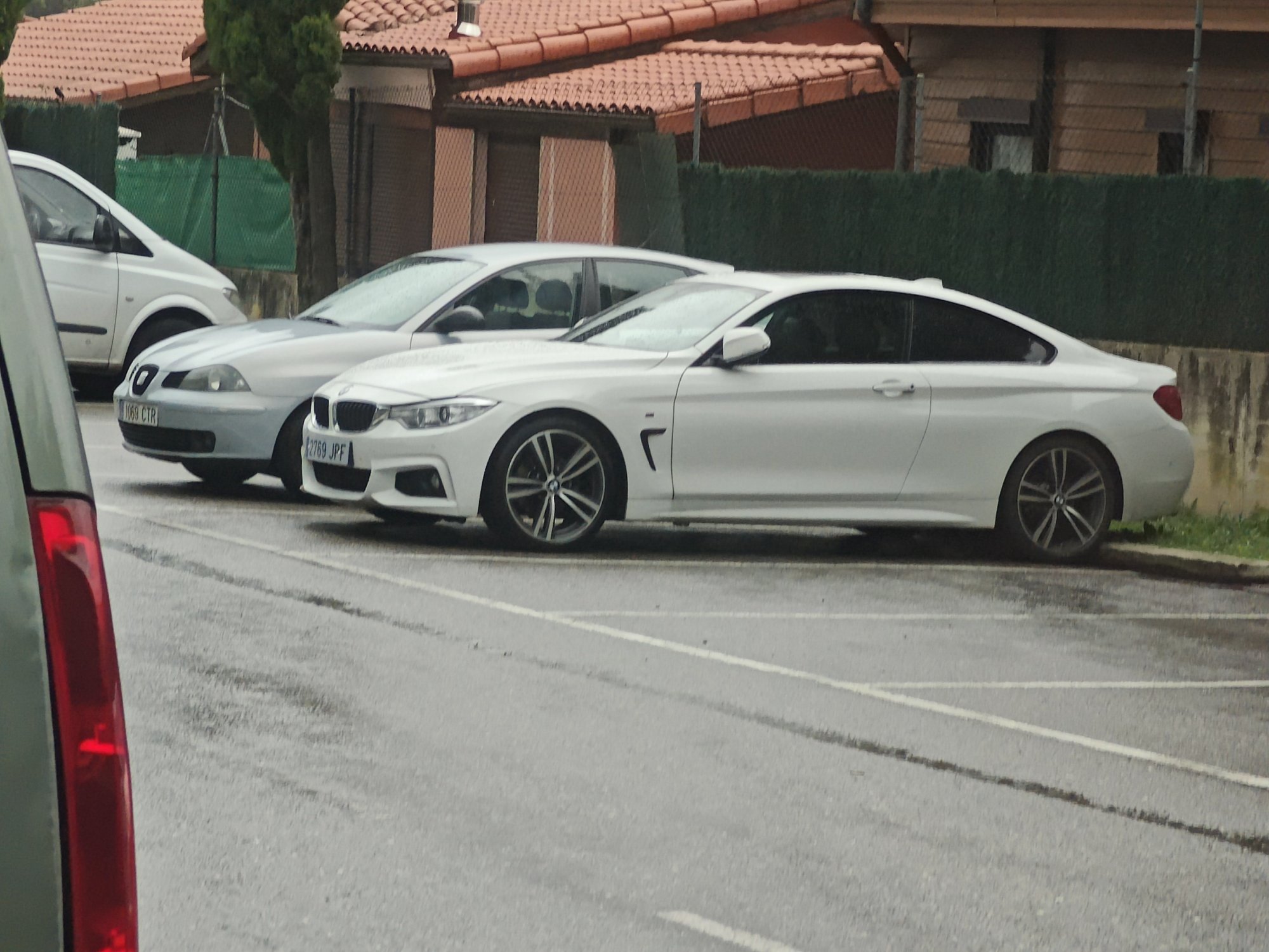 Numer rejestracyjny 6209JPF posiada KIA CEED