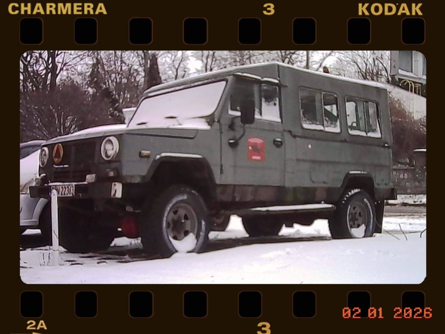 Numer rejestracyjny TKN 22363 posiada HONKER 2324 - TKN22363