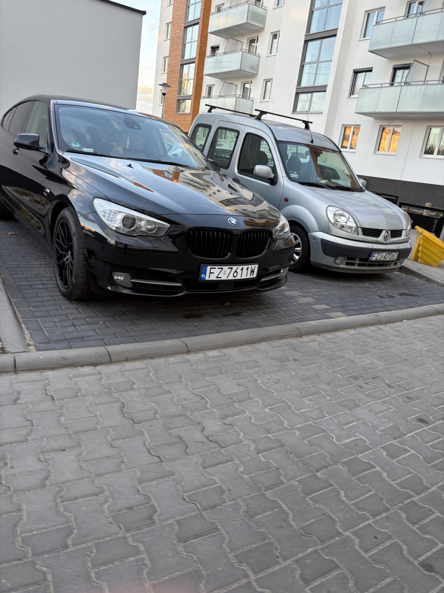 Numer rejestracyjny FZ 7611W posiada BMW 330 Touring Diesel DPF MR`06 E4 E91 xDrive - FZ7611W Numer rejestracyjny FZ 7611W posiada BMW 330 Touring Diesel DPF MR`06 E4 E91 xDrive - FZ7611W