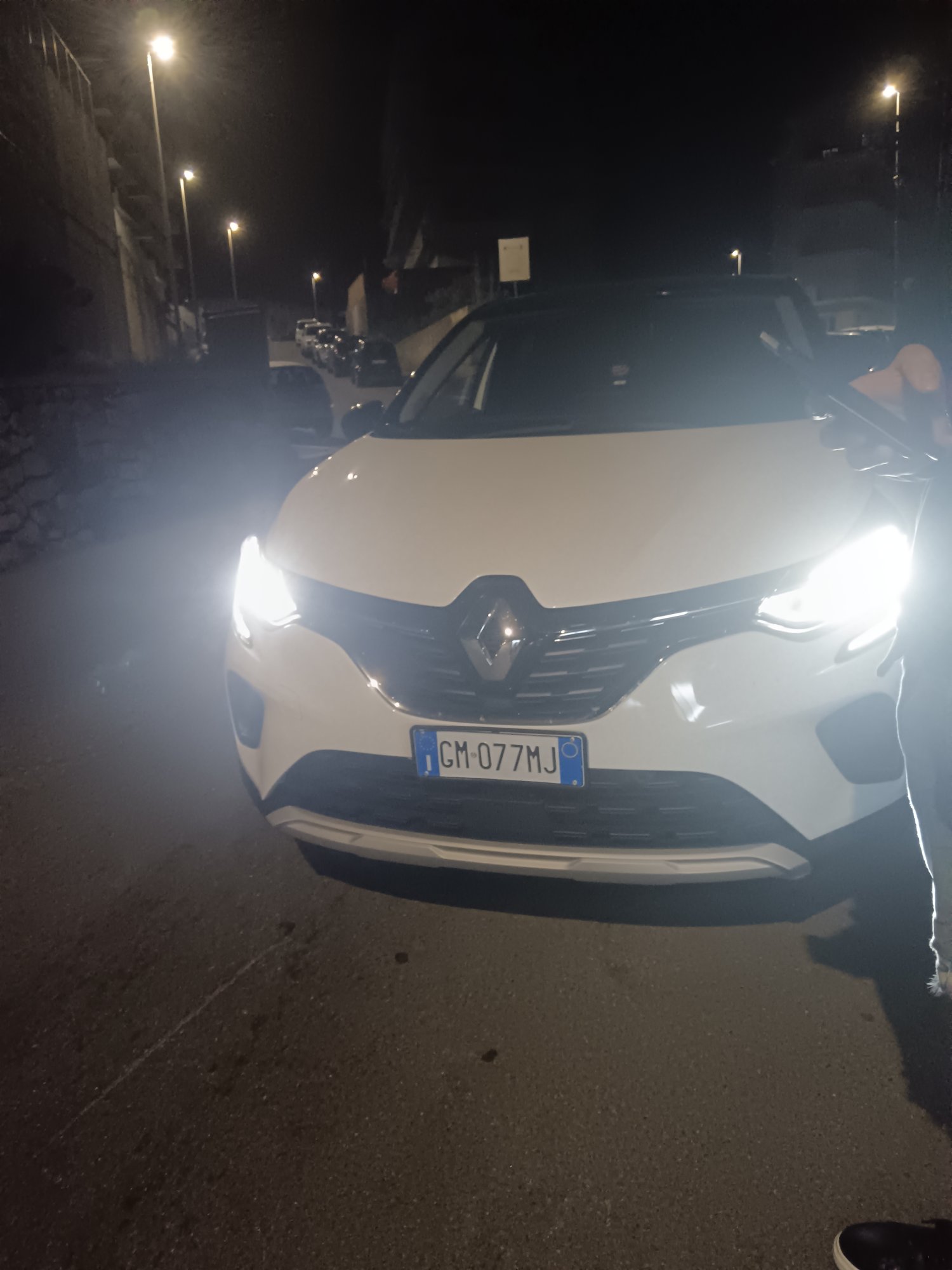 Numer rejestracyjny GM077MJ posiada RENAULT CAPTUR E-TECH HYBRID