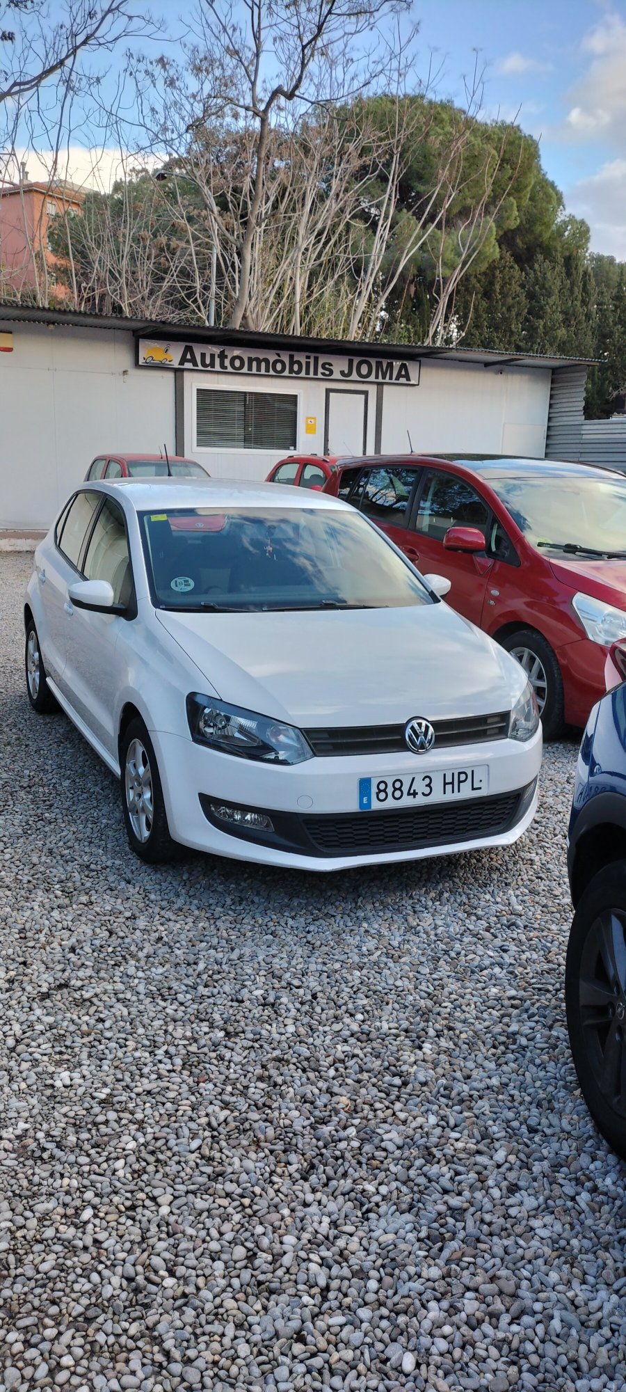 Numer rejestracyjny 8843HPL posiada VOLKSWAGEN POLO