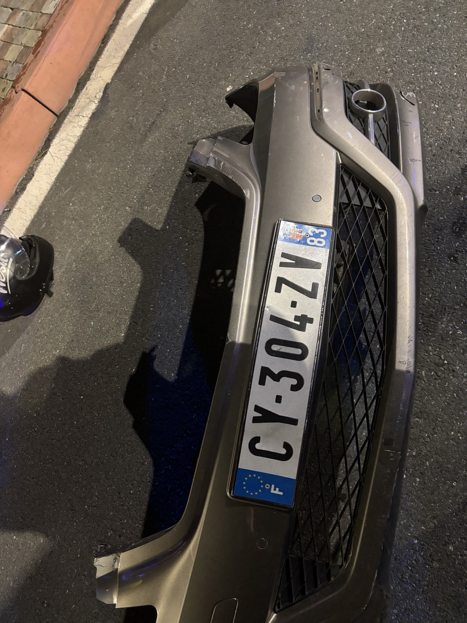 Numer rejestracyjny CY304ZV posiada MERCEDES CLASSE B