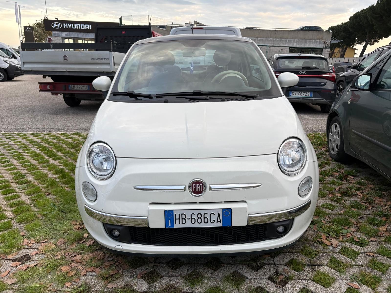 Numer rejestracyjny HB686CA posiada MG ZS