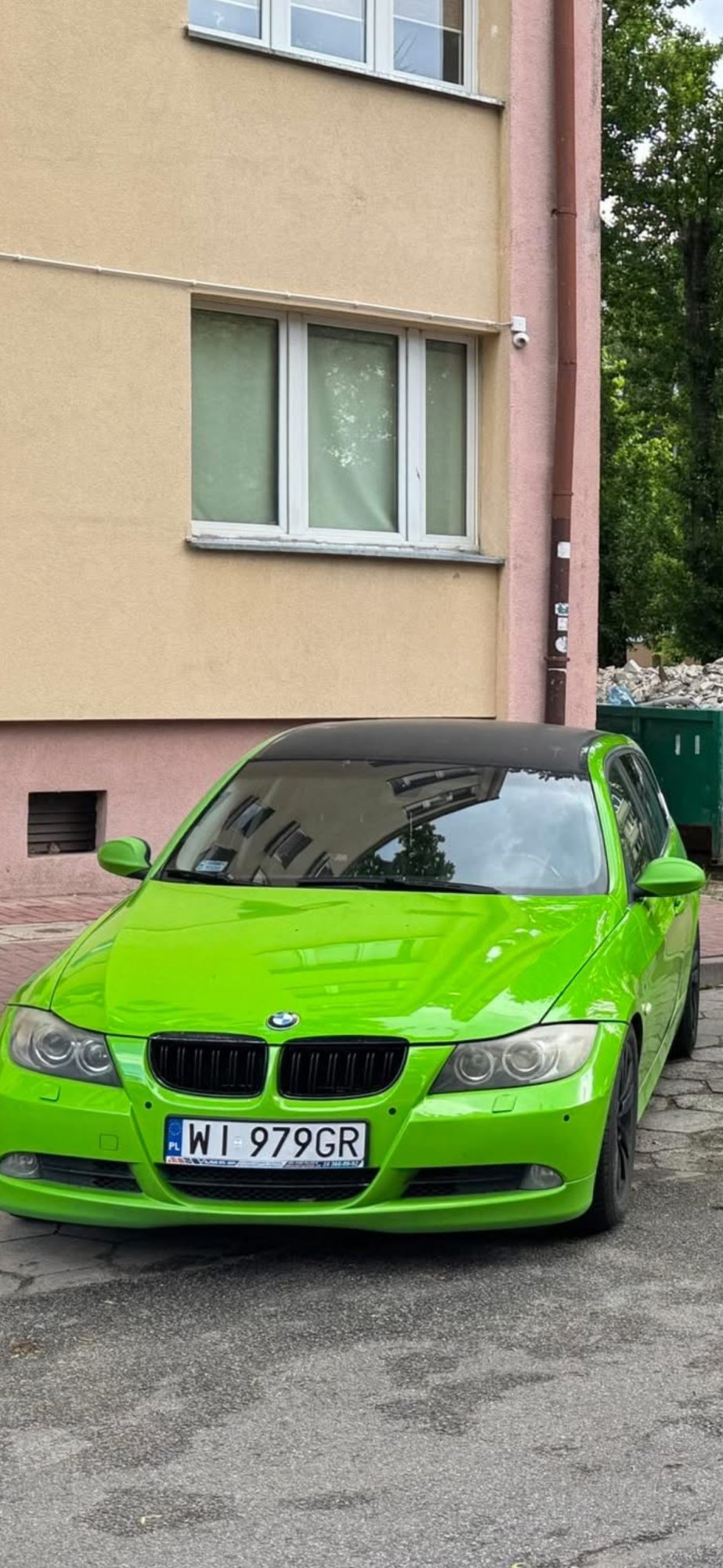 Numer rejestracyjny WI 979GR posiada BMW 330D - WI979GR