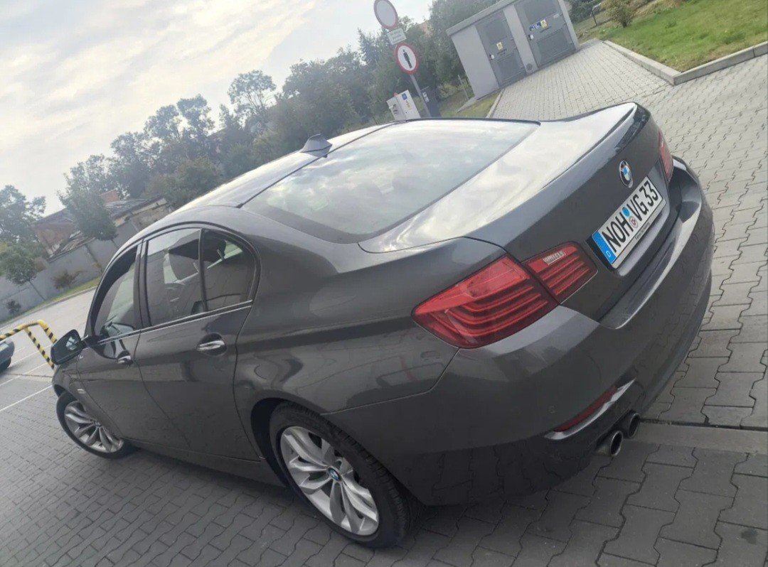 Numer rejestracyjny NOHVG33 posiada BMW 