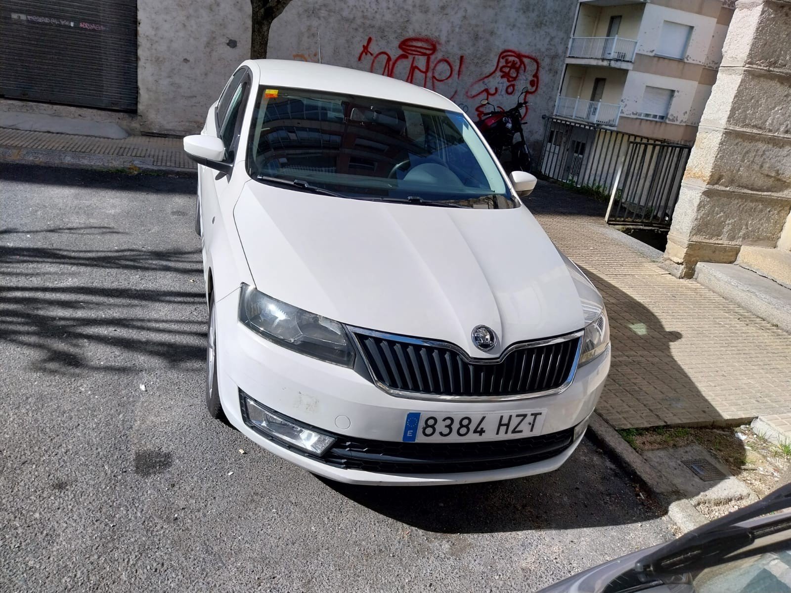 Numer rejestracyjny 8384HZT posiada SKODA SPACEBACK